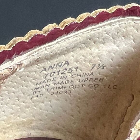 Womens ANNA Burgundy by LINDSAY PHILLIPS Patent Leather Ballet Flats / Size 7.5 - Picture 9 of 9